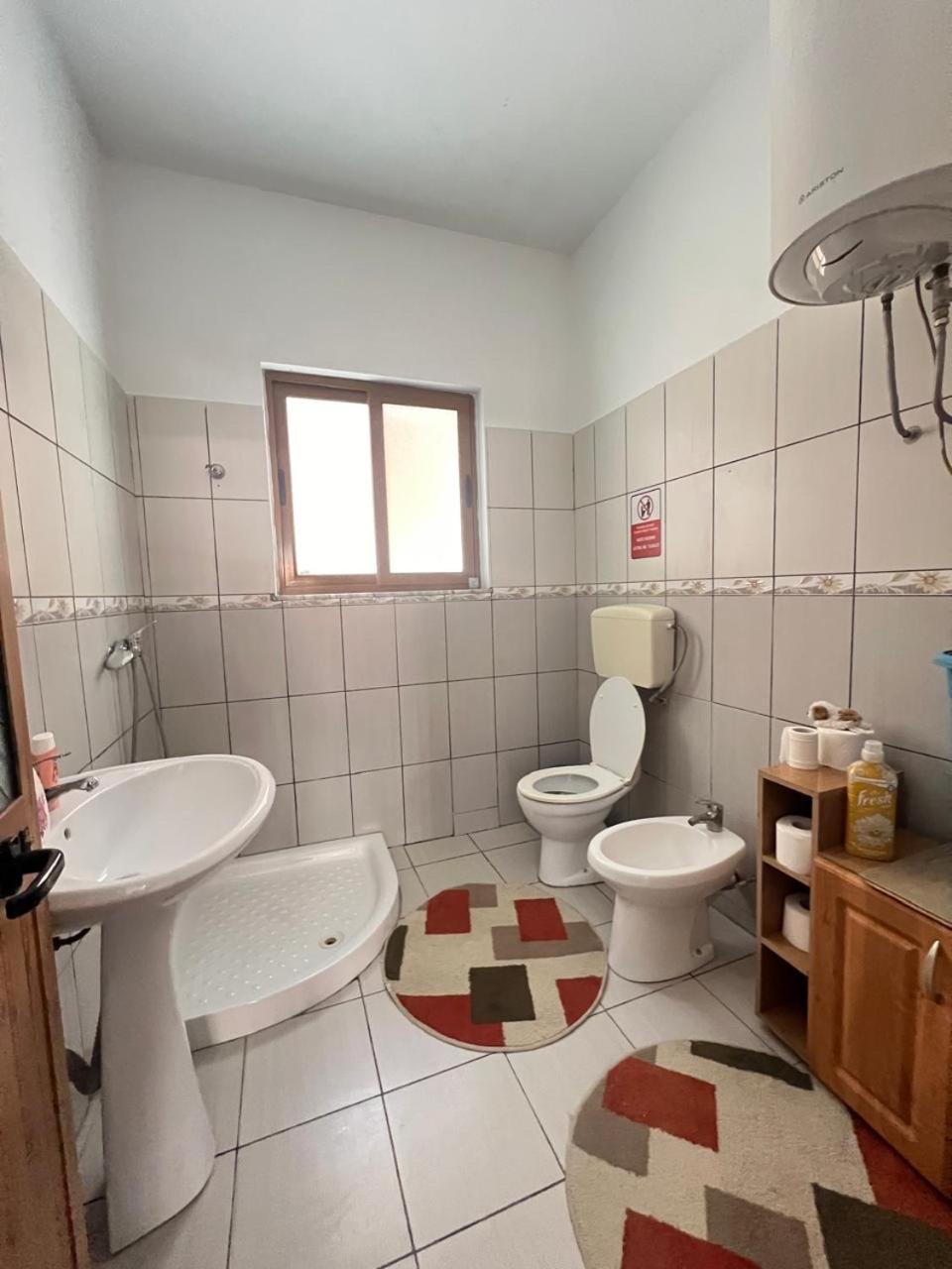 David Guesthouse Shkodër エクステリア 写真