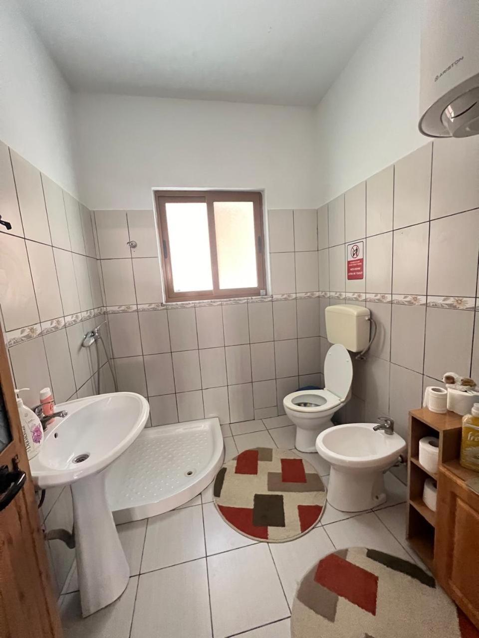David Guesthouse Shkodër エクステリア 写真