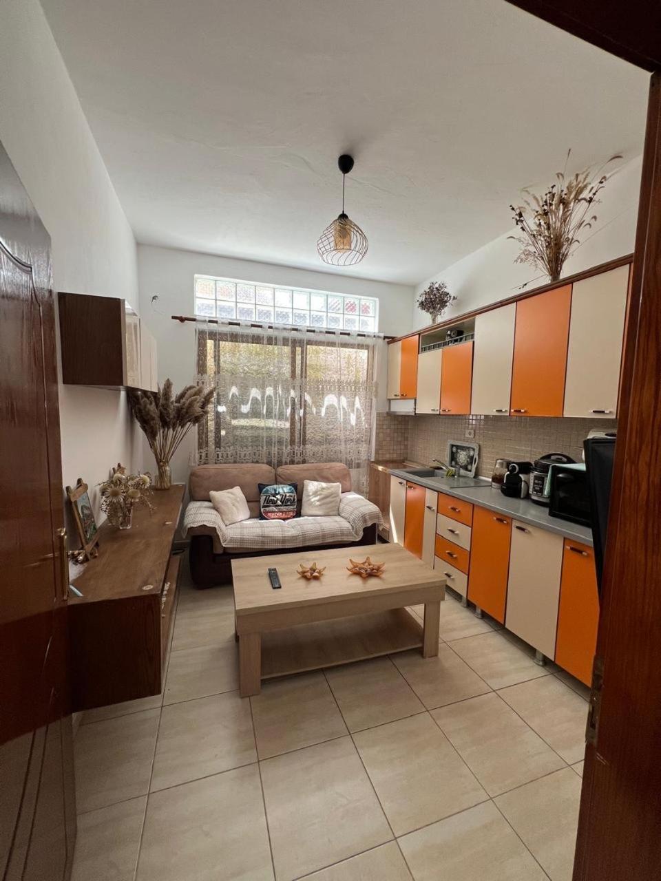 David Guesthouse Shkodër エクステリア 写真